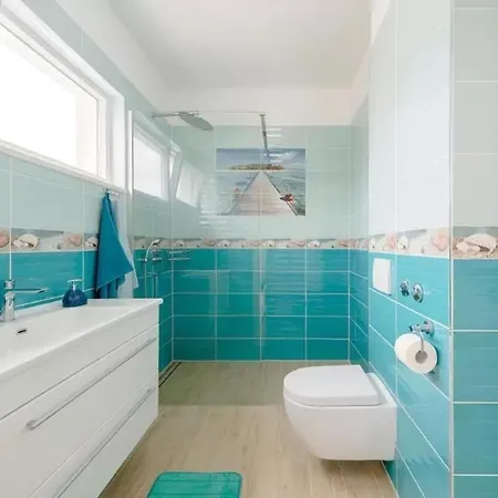 Moderne Gemuetliche Mit Pool Und Meerblick
