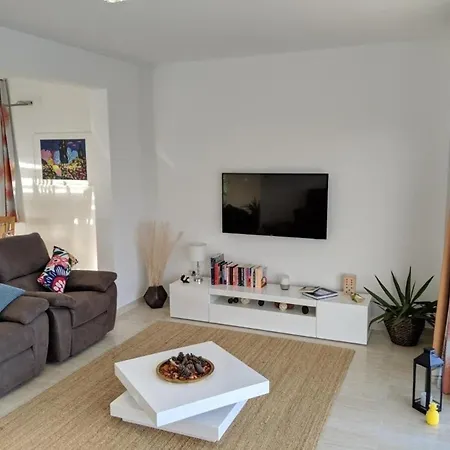 Moderne Gemuetliche Mit Pool Und Meerblick Ferienhaus *